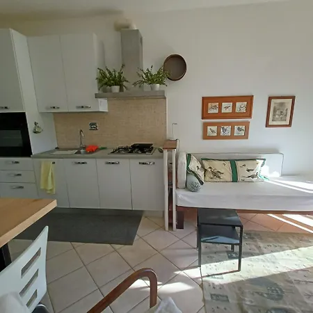 A10 Nel Borgo- Con Giardino Vista Mare アパート *